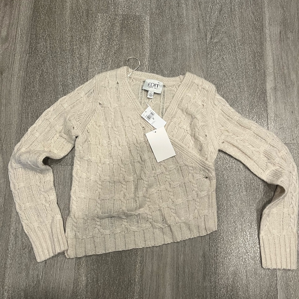 NWT Edit by Jason Wi Ivory V-Neck Sweater S